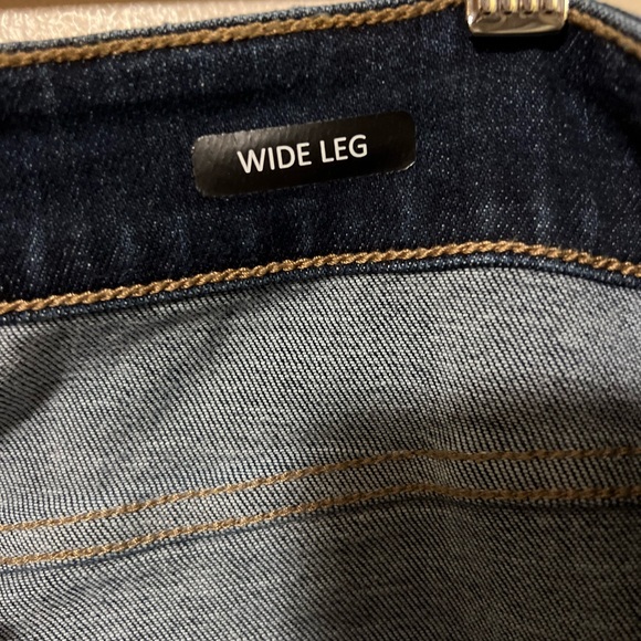 JUDY BLUE ALBANY HIGH RISE DISTRESSED CROPPED WIDE LEG NWOT - Picture 6 of 9